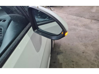 Зеркало электрическое Volkswagen Golf VII 2013 - 2019 года