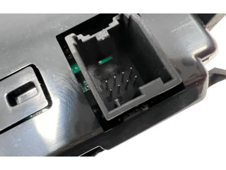 Дисплей 13277072, 13258298 Opel Meriva B