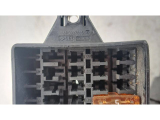 Блок предохранителей  6R0937615A, 340005320755   Volkswagen Touran II    