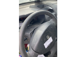 Руль Renault Clio II  2001 - 2005 года 8200057418      