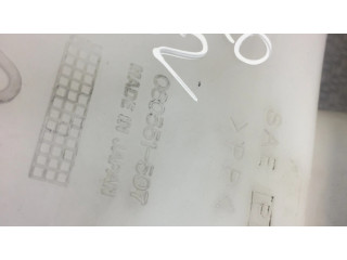 Бачок оконной жидкости