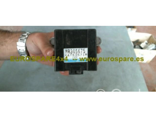Блок управления MR305675   Mitsubishi Montero