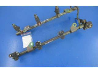 Vstřikovací lišta Renault Vel Satis V4YA701