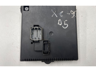 Блок предохранителей 8676391, 12217799 Volvo XC90