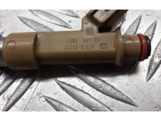 Vstřikovací lišta 23250-0T030 Toyota Corolla E140 E150