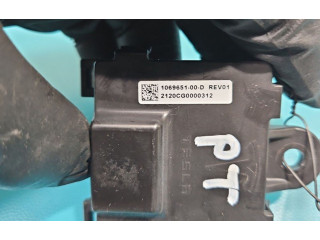 Блок комфорта 1069651-00-D, IMPRK1412271   Tesla Model S   