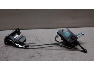 Замок задней крышки