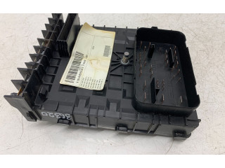 Блок предохранителей 1K0937125D, 1K0937629C   Volkswagen Caddy    