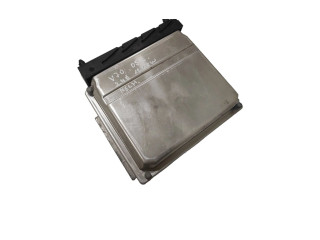 Блок управления двигателя 30646978A, 1039S04101   Volvo V70
