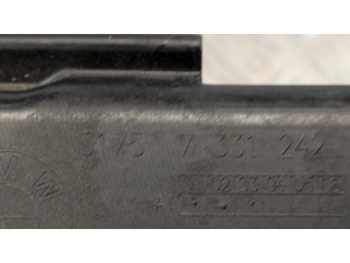 Другая деталь отсека двигателя