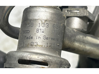 Топливная рампа 058133681   Audi A6 S6 C5 4B  