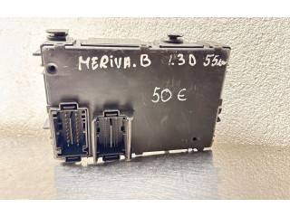 Блок предохранителей 13349934, 28270822   Opel Meriva B    