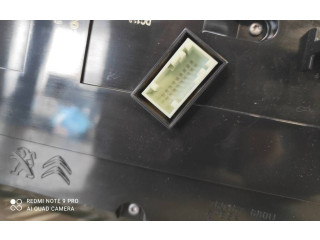 Přístrojová deska Toyota Proace 2019 9823960780