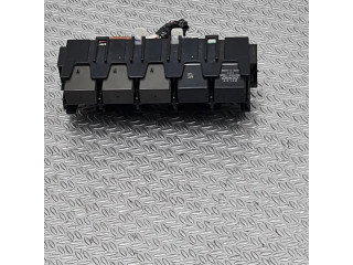 Блок предохранителей    Subaru Forester SJ    