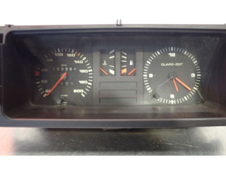 Přístrojová deska Audi 80 90 B2 1983 8111733181117332