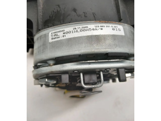 Подушка безопасности водителя 1Z0880201S Skoda Octavia Mk2 (1Z)