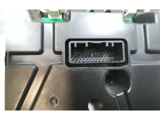 Панель приборов    Renault Clio I       