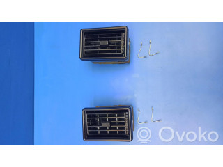 Задняя воздушная решётка