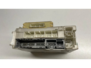 Блок предохранителей 8273053020   Lexus IS 220D-250-350    