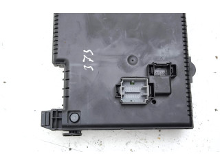 Блок предохранителей 30728512   Volvo XC90    