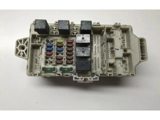 Блок предохранителей MR587873, 309181516   Mitsubishi Outlander    