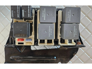 Блок предохранителей 71001H1401, 04671886AA Jeep Grand Cherokee