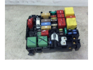 Блок предохранителей Peugeot 2008 I