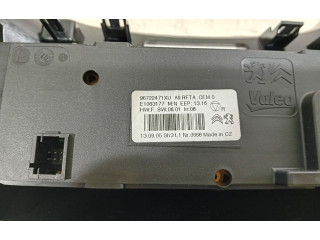 Блок управления климат-контролем    Peugeot 2008 I