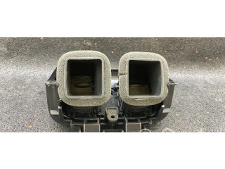 Задняя воздушная решётка