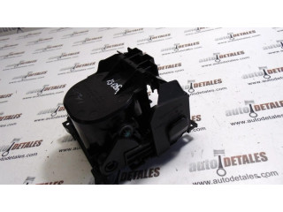 Передний держатель чашки