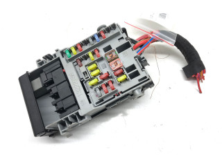 Pojistková skříňka 13222786 Opel Zafira C 2011