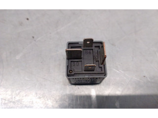 Pojistková skříňka 8D0951253 Audi A6 S6 C6 4F 2004