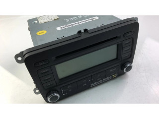 Радио/ проигрыватель CD/DVD / навигация