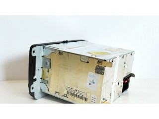 Радио/ проигрыватель CD/DVD / навигация