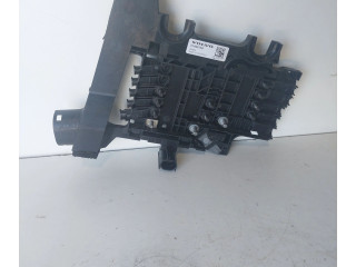 Блок предохранителей  31499159   Volvo XC90    