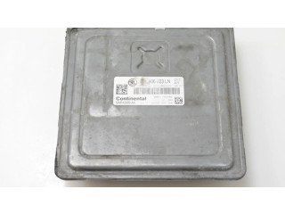 Блок управления двигателя 03L906023LN Skoda Rapid (NH)