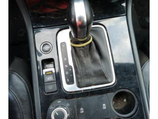 Jednotka ABS Volkswagen Touareg II 2010