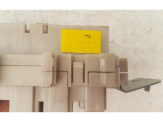 Pojistková skříňka Nissan Murano Z50 2004