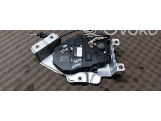 Zámek zadních dveří 2K0827201R Volkswagen Caddy 2009