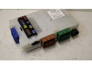 Блок предохранителей 30765624 Volvo V70