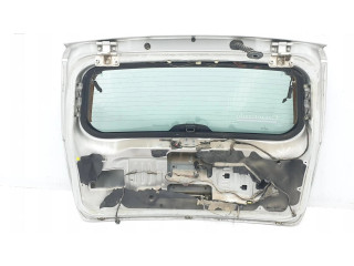 Задняя крышка (багажника)