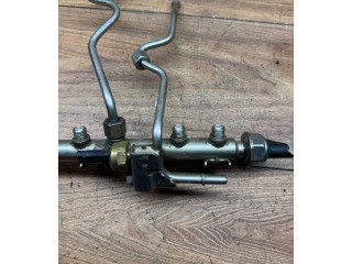 Топливная рампа 7562474, 00010548 BMW 5 E60 E61