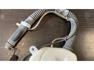 Бачок оконной жидкости