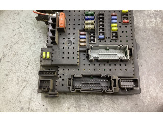 Блок предохранителей 30728512, 28017881   Volvo XC70    