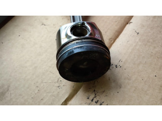 Píst 83L82   Audi A6 S6 C6 4F  pro naftový motor 3.0  