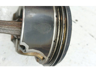  Поршень с шатуном  82LJ99X, TFSI  Audi A3 S3 8V  