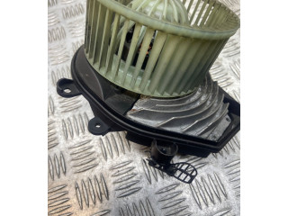 Вентилятор печки 8D1820021, 740221233F Volkswagen Caddy