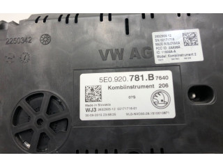 Панель приборов 5E0920781B Skoda Octavia Mk3 (5E)