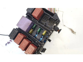   Pojistková skříňka 8200003634   Renault Vel Satis 2003