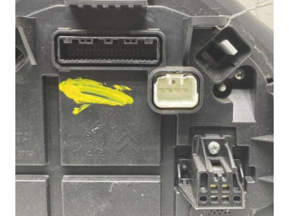 Панель приборов    Peugeot 108       